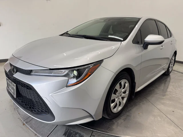 Used 2022 Classic Silver Metallic Toyota LE image 31