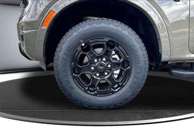 2025 Ford Ranger XLT - Photo 13