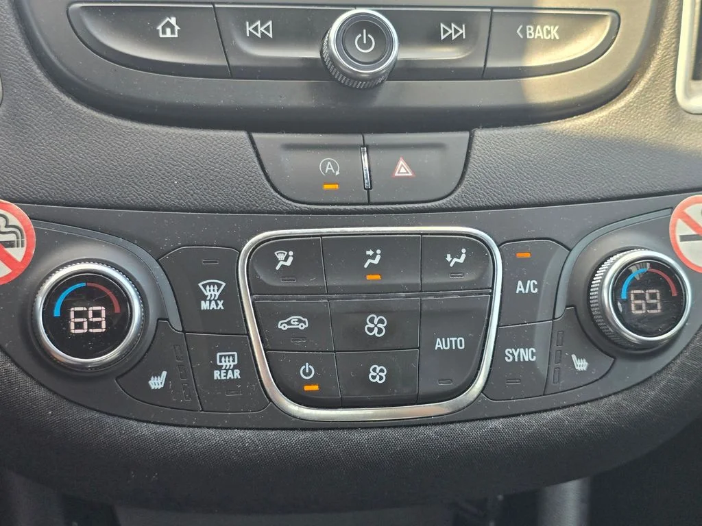 Used 2024 Gray Chevrolet LT image 34