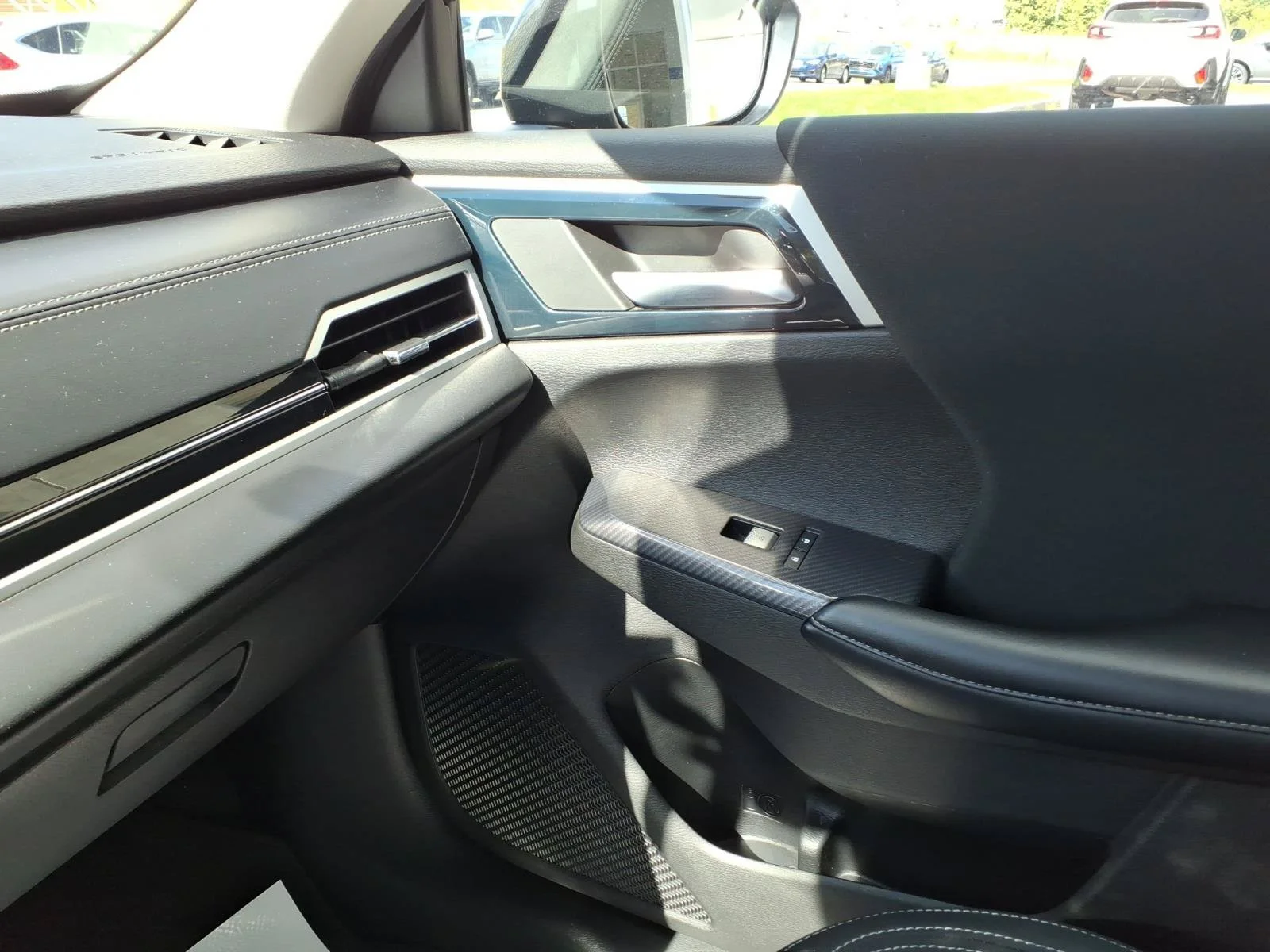 2022 Mitsubishi Outlander ES - Photo 28