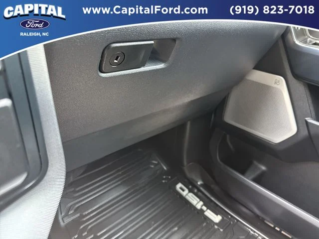 Used 2025 White Ford Platinum image 28