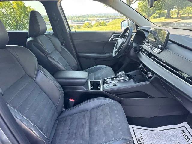 Used 2022 Gray Mitsubishi Black Edition image 10