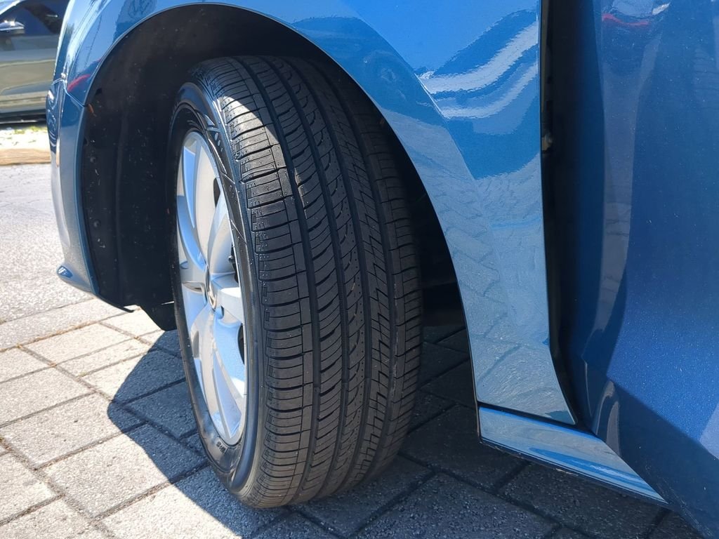 Used 2015 Blue Volkswagen 1.8T SE image 32