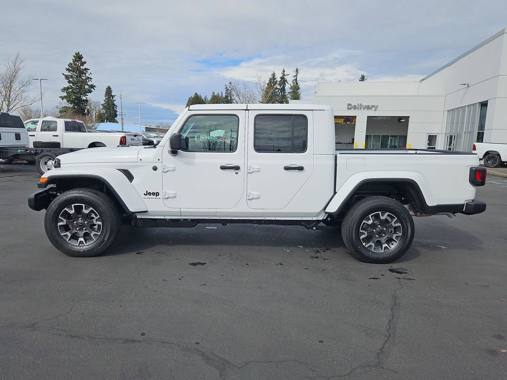New 2026 Bright White Clear-Coat Exterior Paint Jeep Sahara image 3