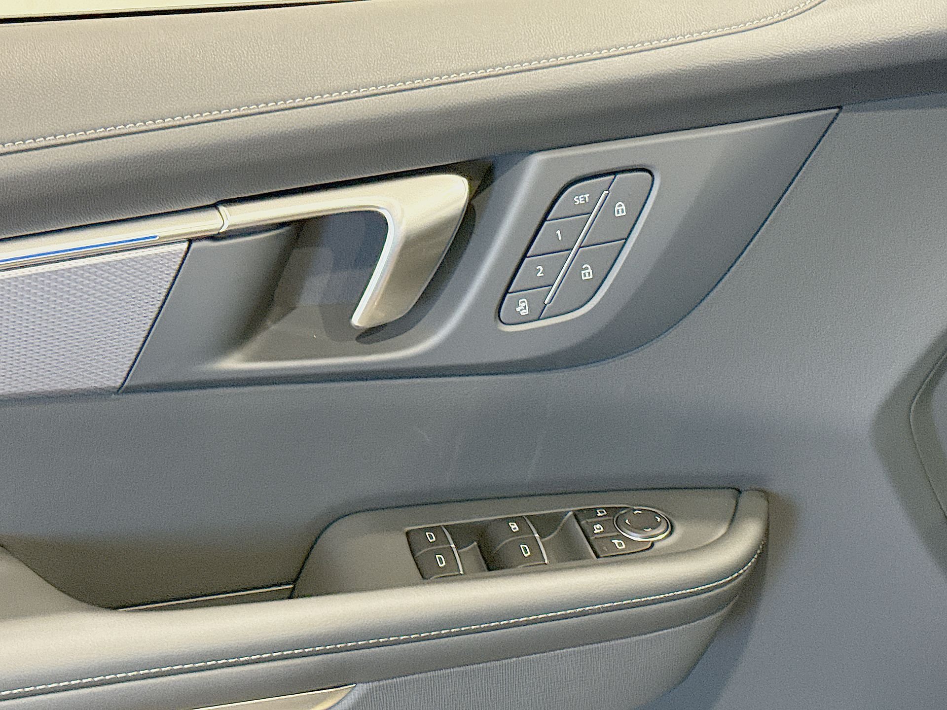 2026 Buick Enclave Sport Touring - Photo 22