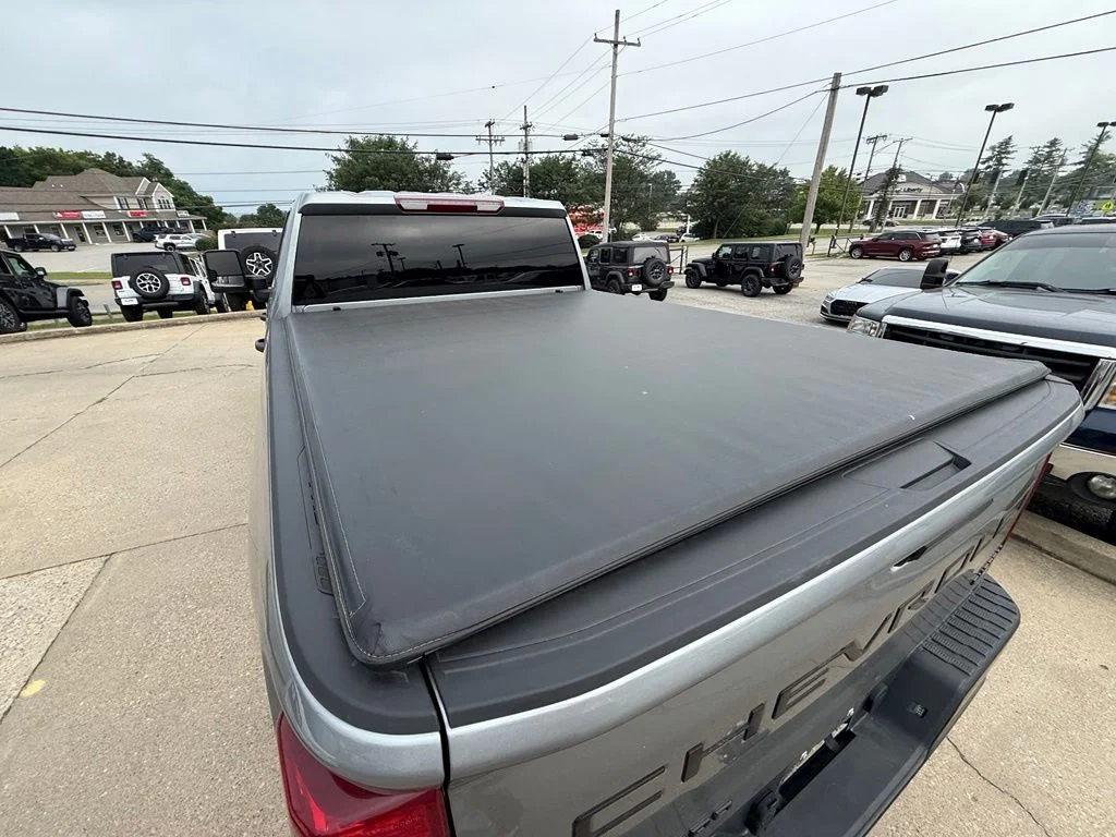 Used 2025 Gray Chevrolet Custom image 8