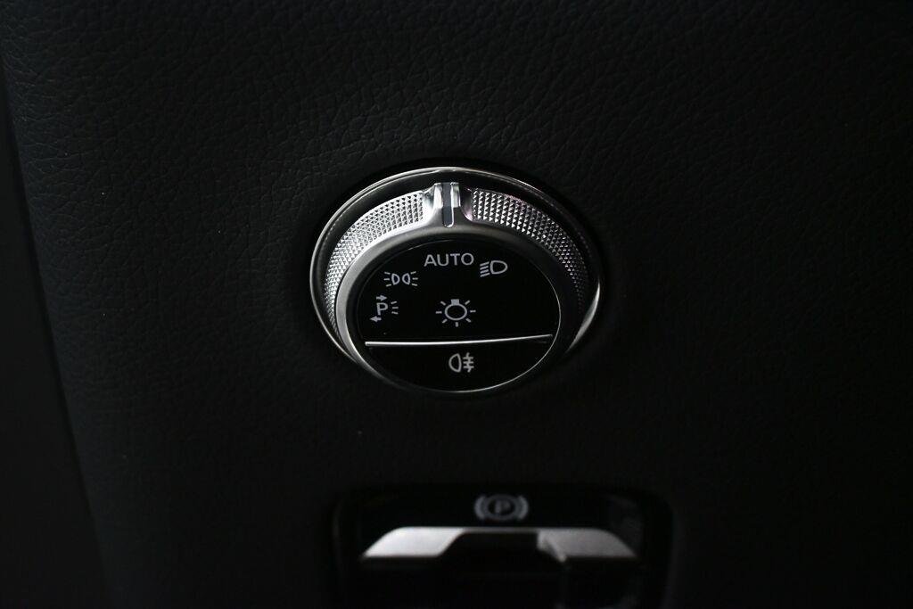 Certified Used 2025 Black Mercedes-Benz GLC 300 image 9