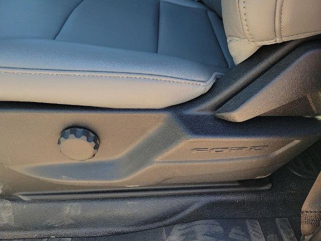 2024 Ford F-550 Super Duty Chassis Cab XL - Photo 44