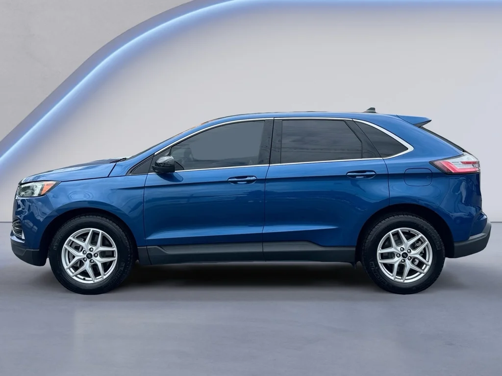 Used 2024 Blue Ford SEL image 8