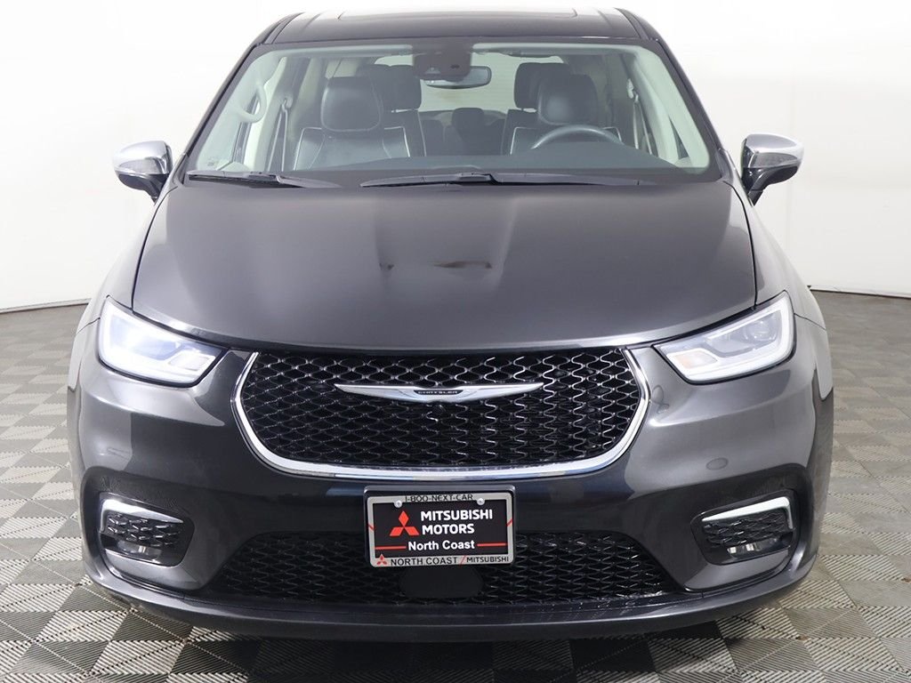 Used 2023 Black Chrysler Limited image 14