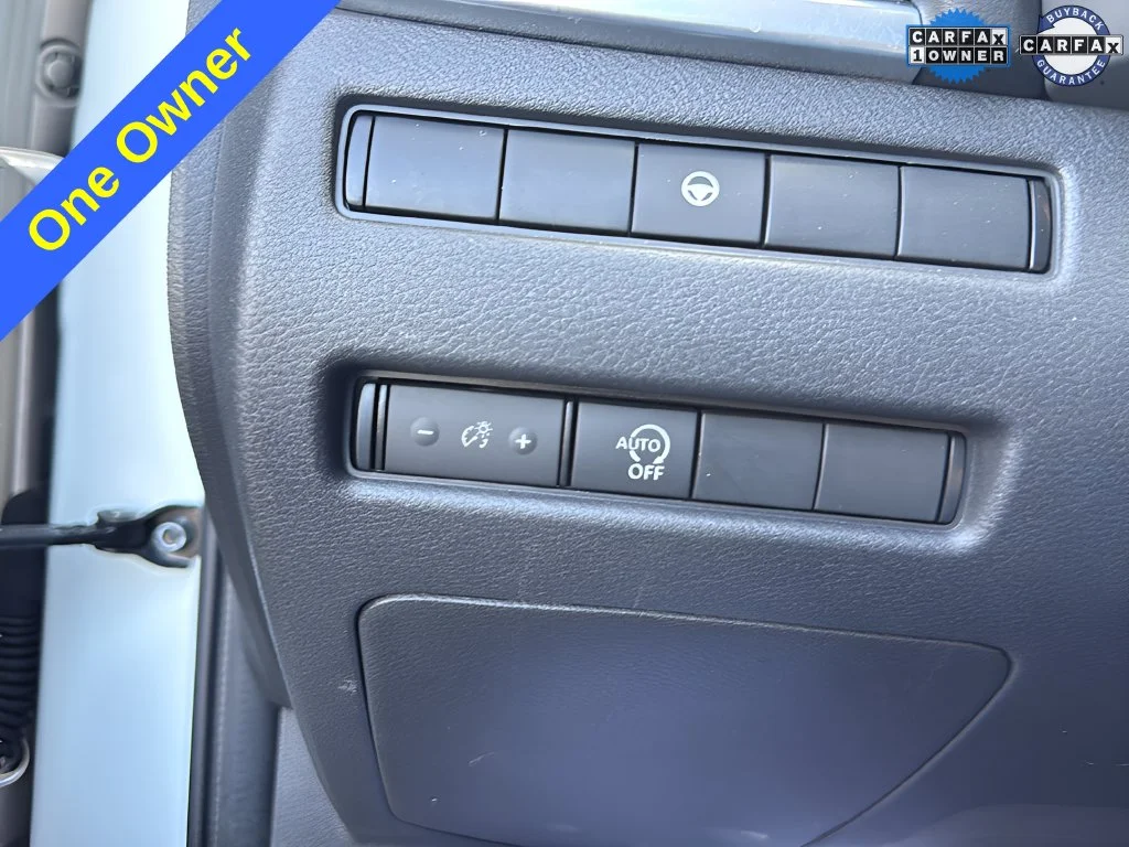 Used 2023 White Nissan SV image 18