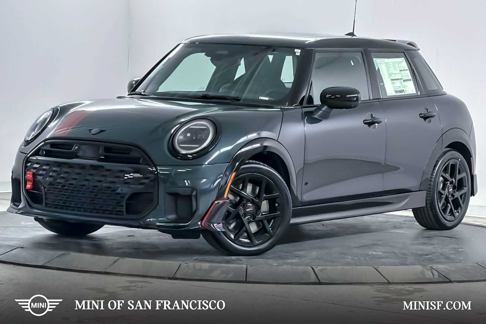 2026 MINI 4 Door Iconic