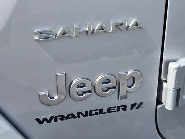 Used 2024 Silver Jeep Sahara image 24