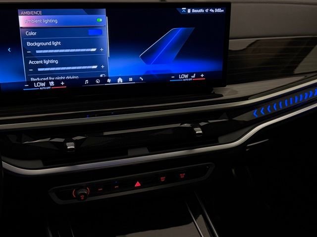 Used 2024 Skyscraper Gray Metallic BMW xDrive40i image 15