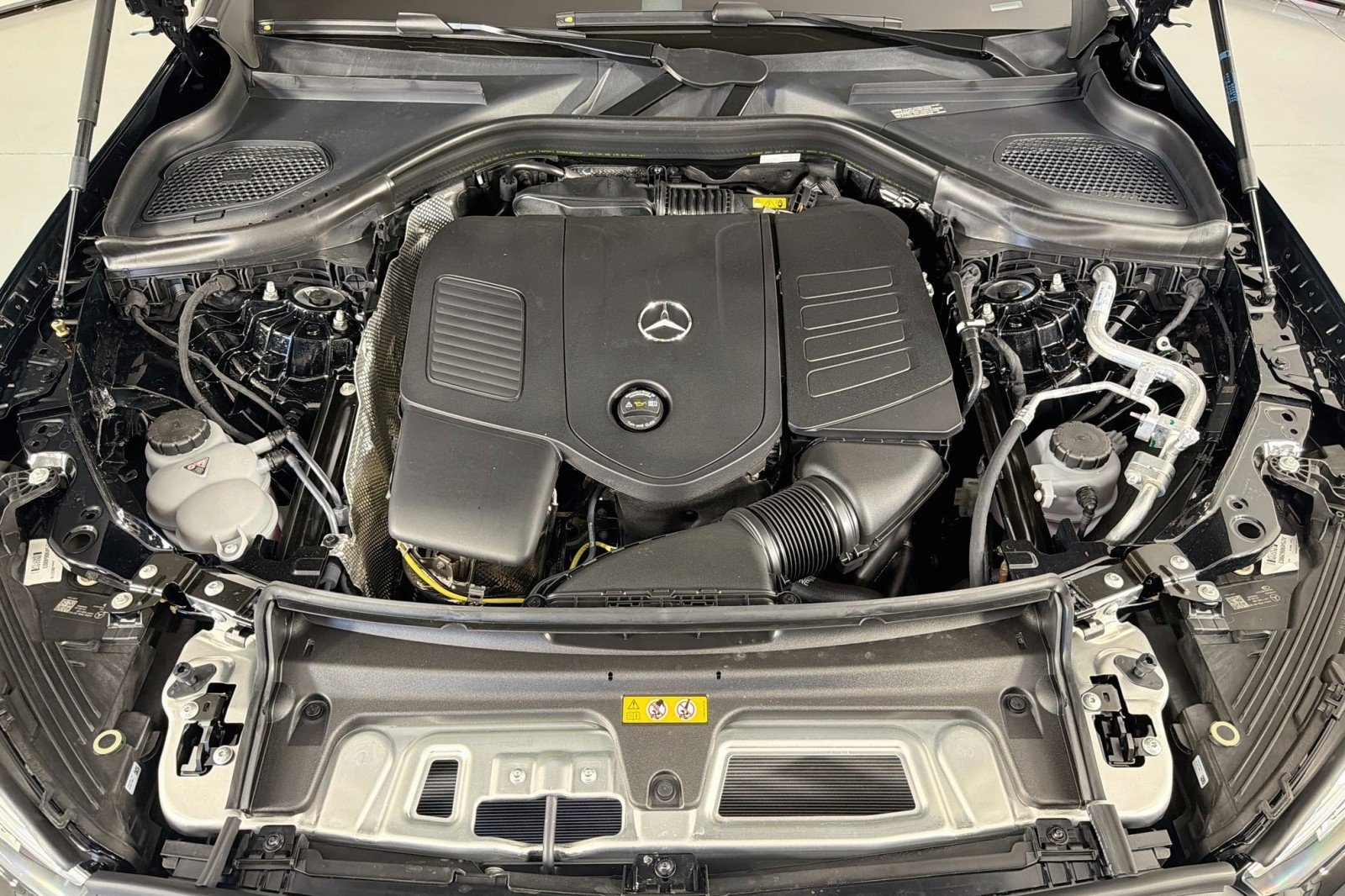 New 2026 Black Mercedes-Benz GLC 300 SUV image 10