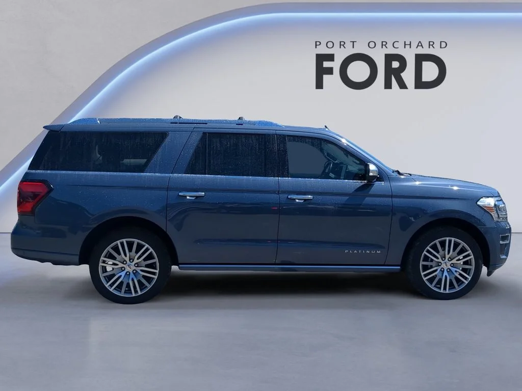 Used 2022 Blue Ford Platinum image 8