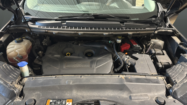 Used 2015 Magnetic Metallic Ford Titanium image 29