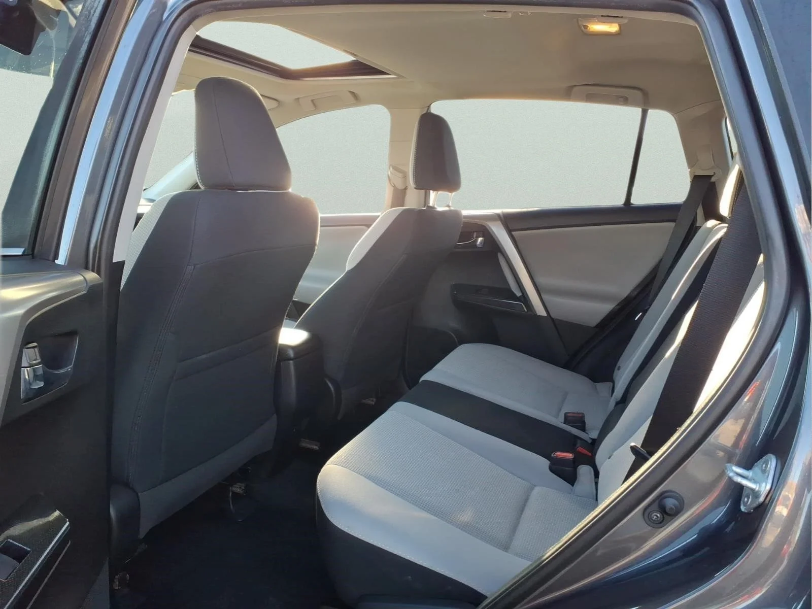 Certified Used 2018 Gray Toyota Adventure image 11