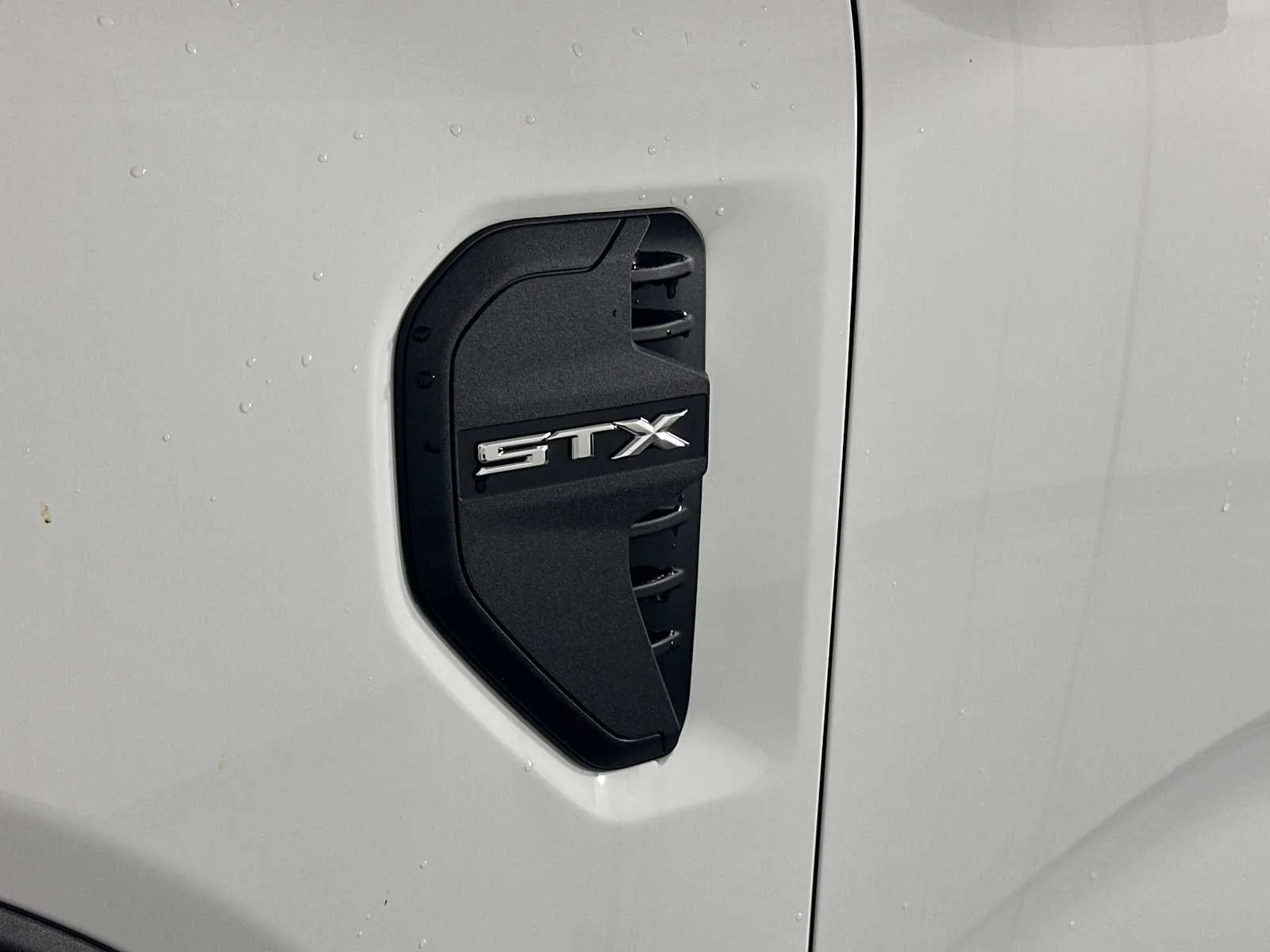 New 2025 Oxford White Ford XL image 14