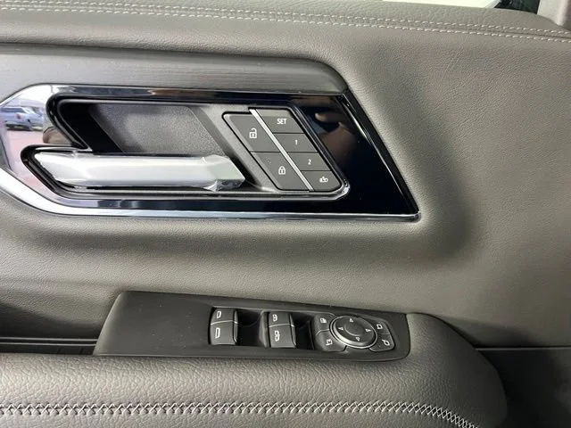 2026 GMC Yukon XL Denali - Photo 19