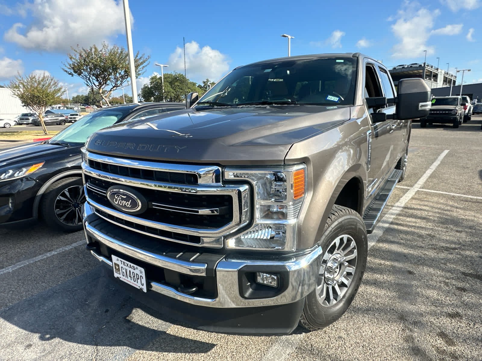 Pre-Owned 2022 Ford F-350 LARIAT