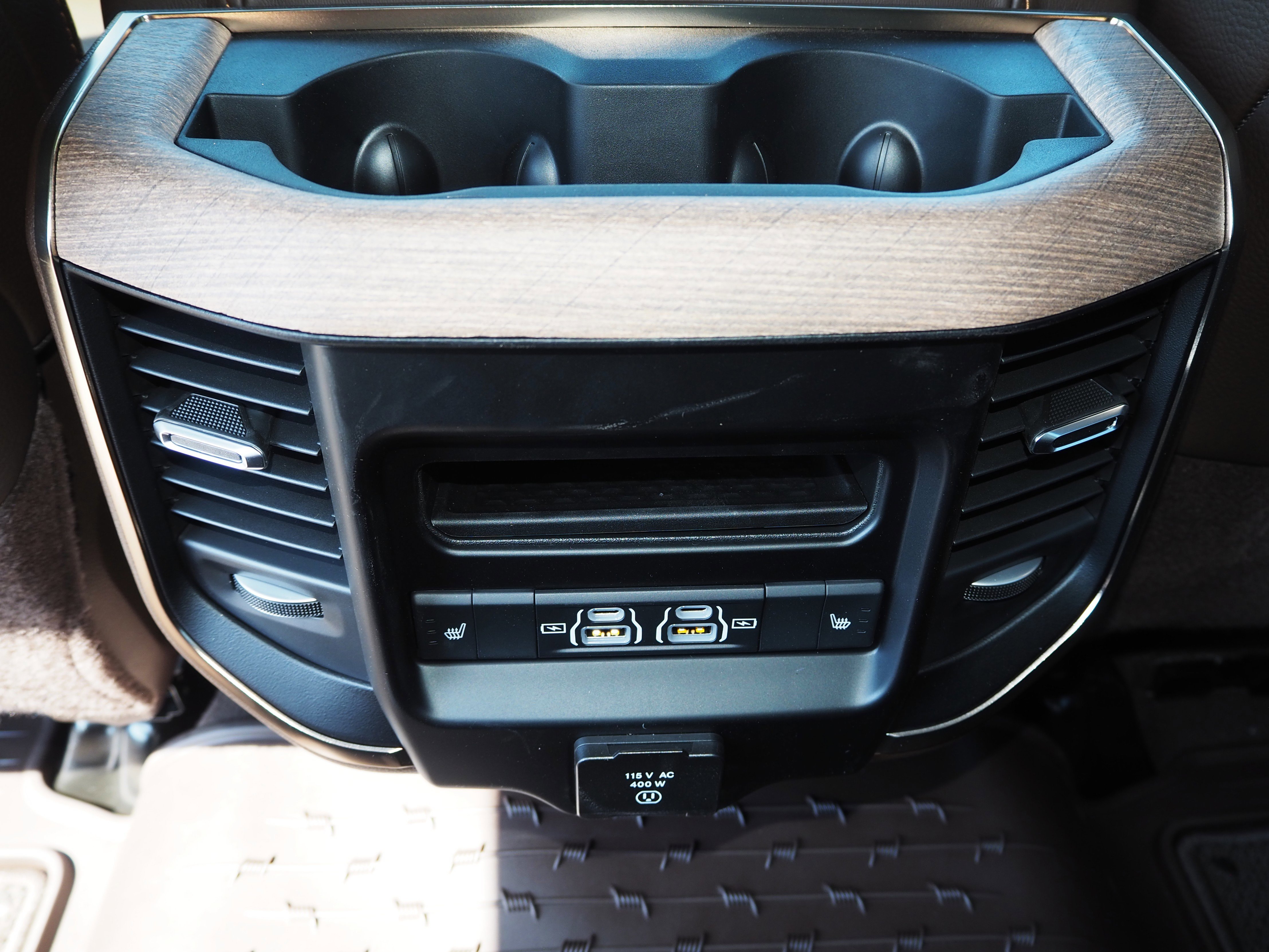 New 2026 Granite Crystal Metallic Clear-Coat Exterior Paint RAM Longhorn image 18