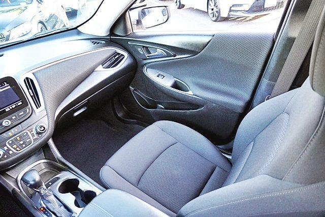 Used 2023 Gray Chevrolet LT image 19