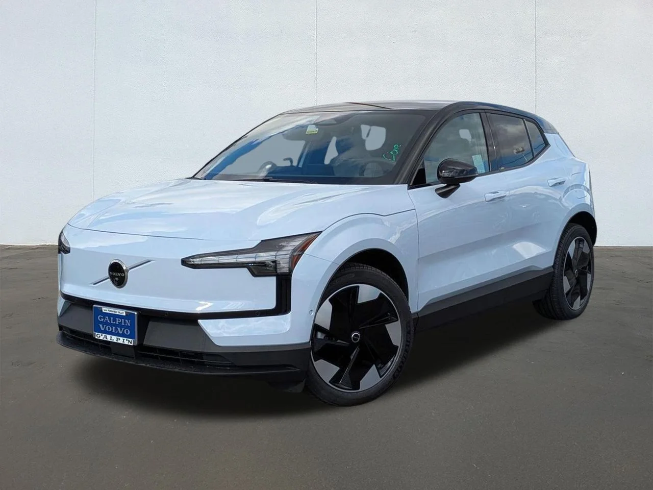 2026 Volvo EX30 Twin Motor Performance Ultra's photo