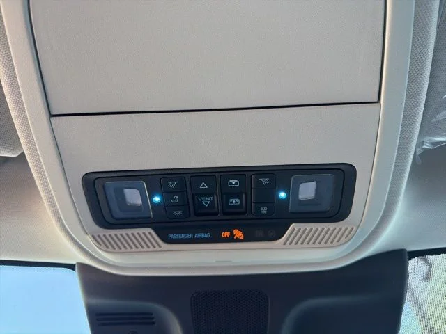 New 2026 Star White Metallic Tri-Coat Ford MAX Active image 40