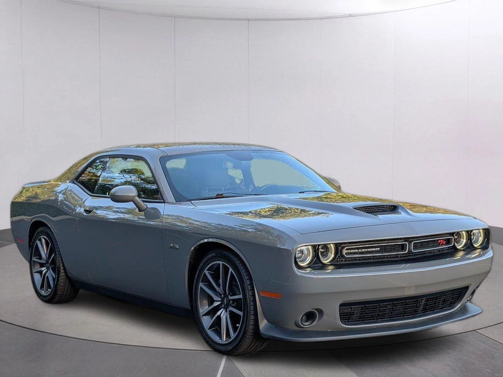 Used 2023 Destroyer Gray Clearcoat Dodge R/T image 9