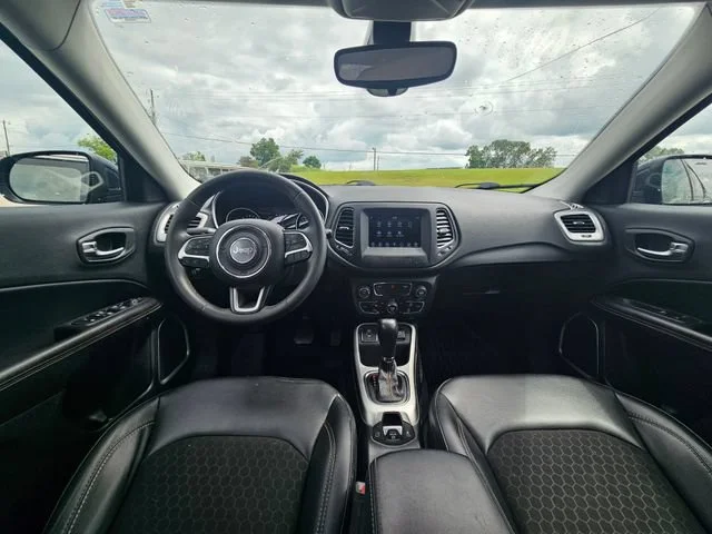 Used 2021 Blue Jeep Latitude image 12