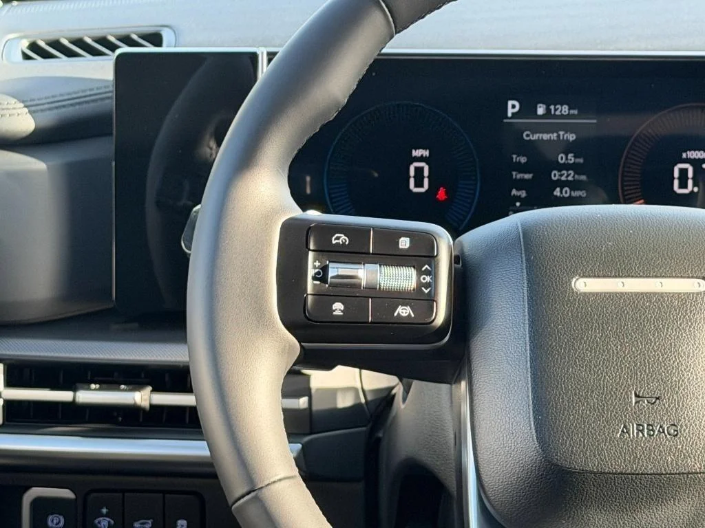 New 2027 Phantom Black Hyundai SE image 13