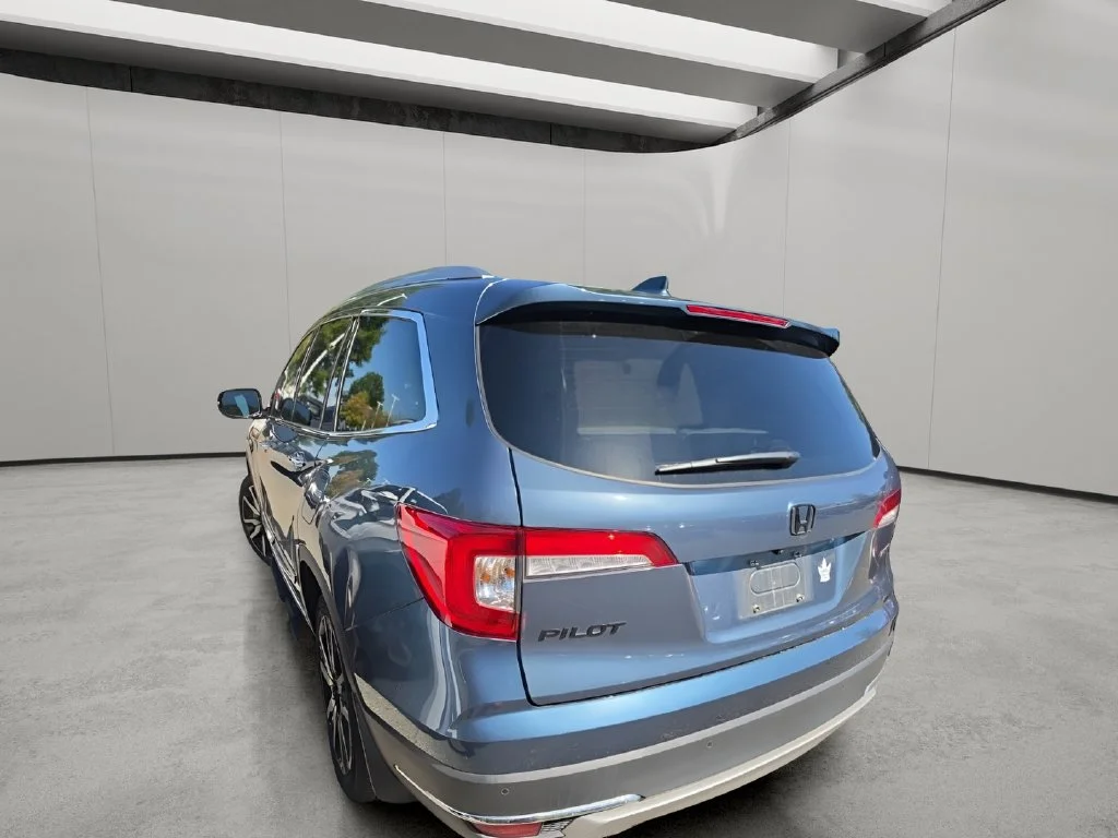 Used 2022 Steel Sapphire Metallic Honda Touring image 2