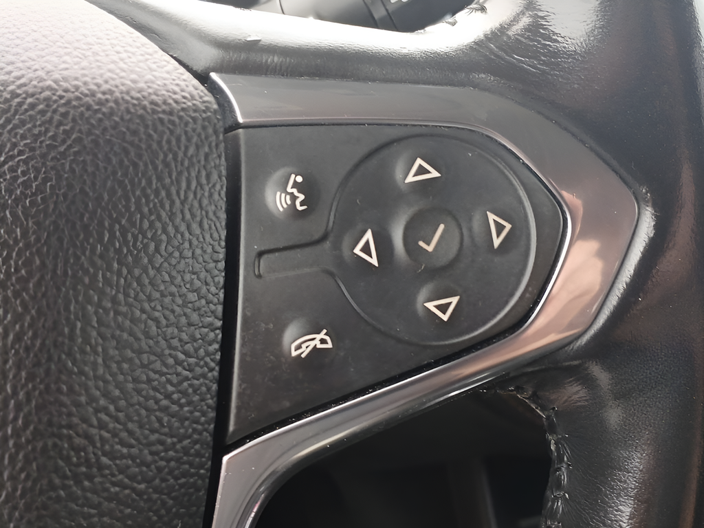 Used 2019 Gray Chevrolet LT image 26