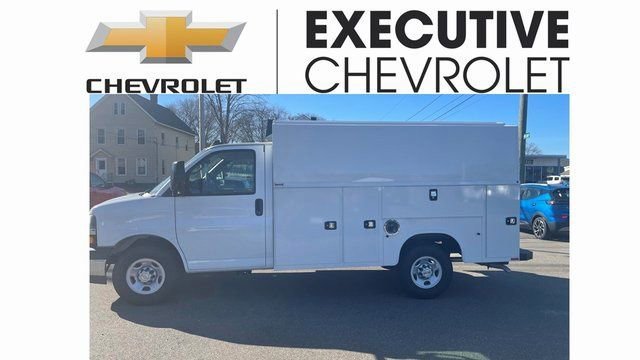 2024 Chevrolet Express Cutaway