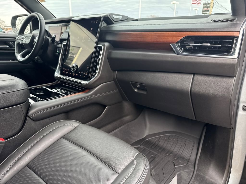 2025 GMC Yukon Denali - Photo 48