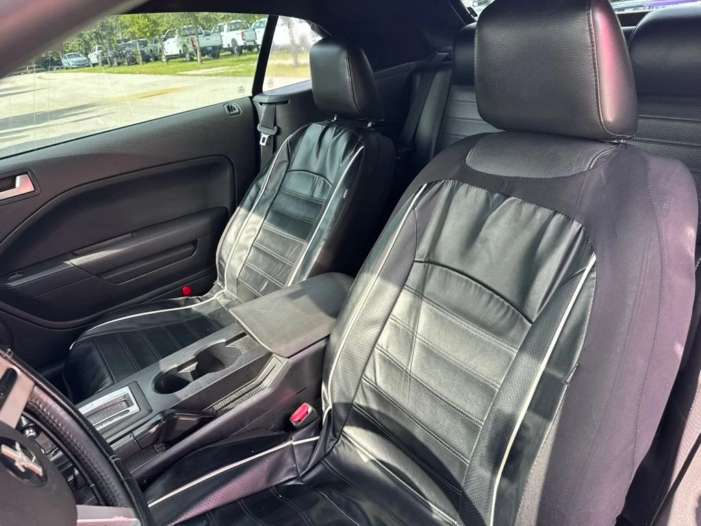 Used 2006 Black Clearcoat Ford  image 10