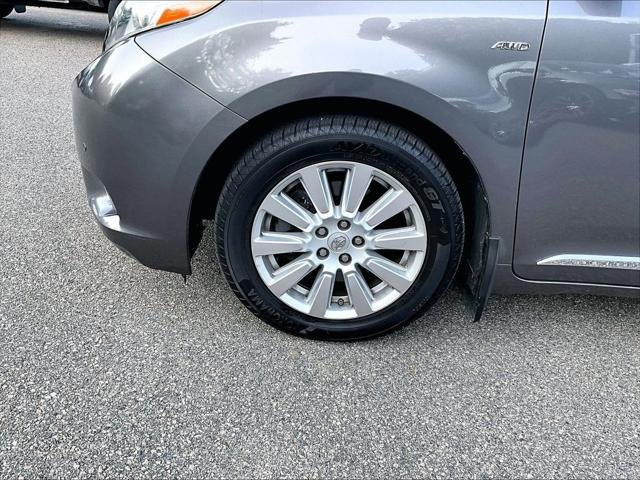 Certified Used 2017 PREDAWN GRAY MICA Toyota  image 7