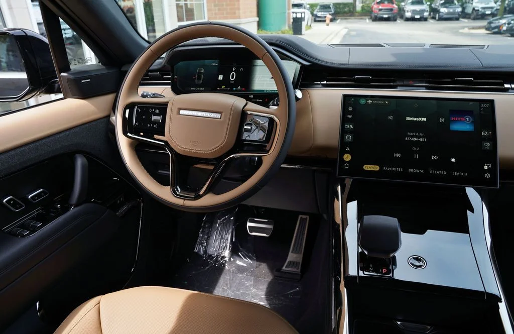 New 2026 Carpathian Grey Land Rover Dynamic SE image 15