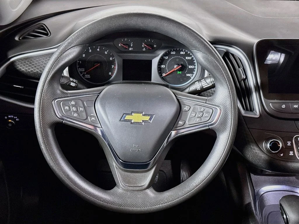 Used 2023 White Chevrolet LT image 13
