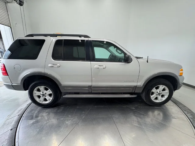 Used 2005 Silver Birch Clearcoat Metallic Ford XLT image 12