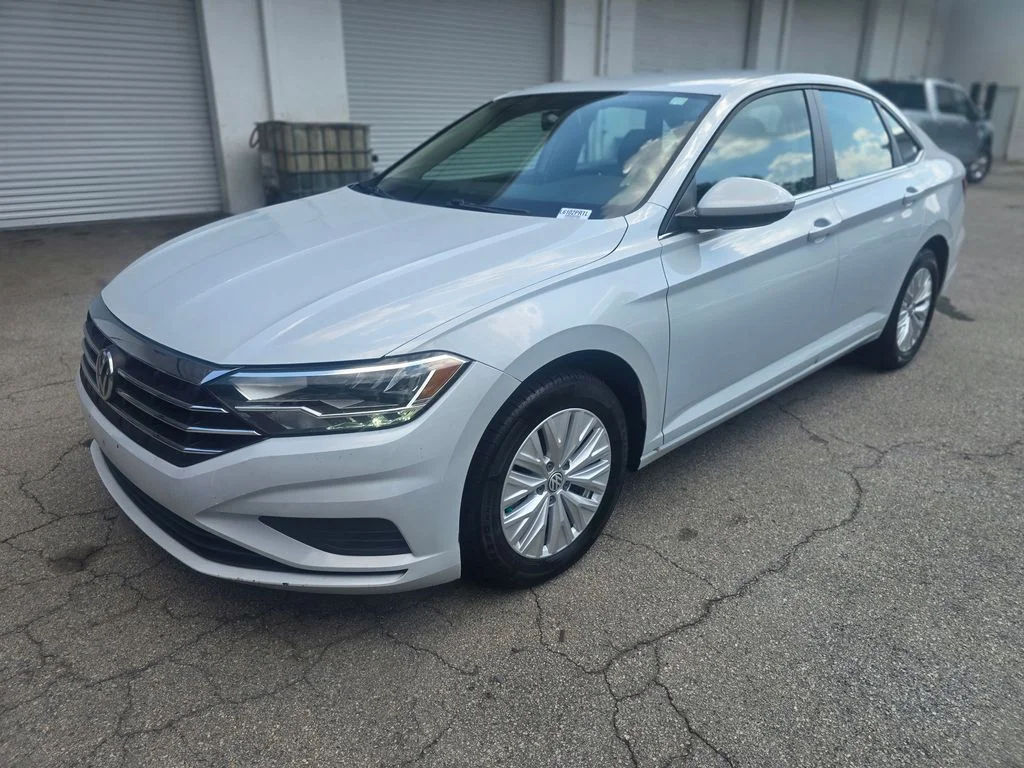 Used 2019 White Volkswagen 1.4T S image 3