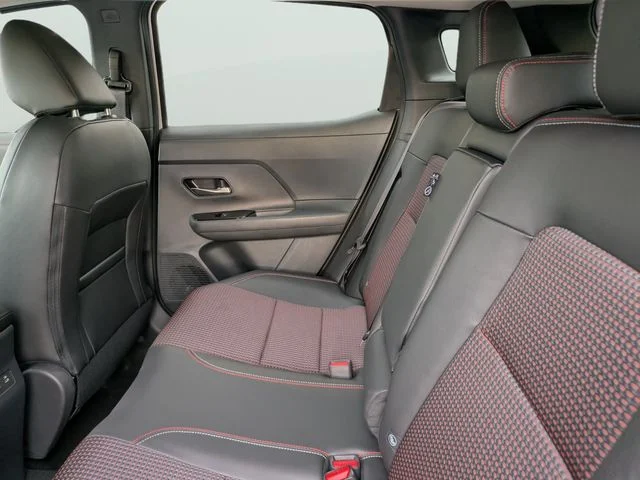 New 2026 Aspen White TriCoat Nissan SR image 13