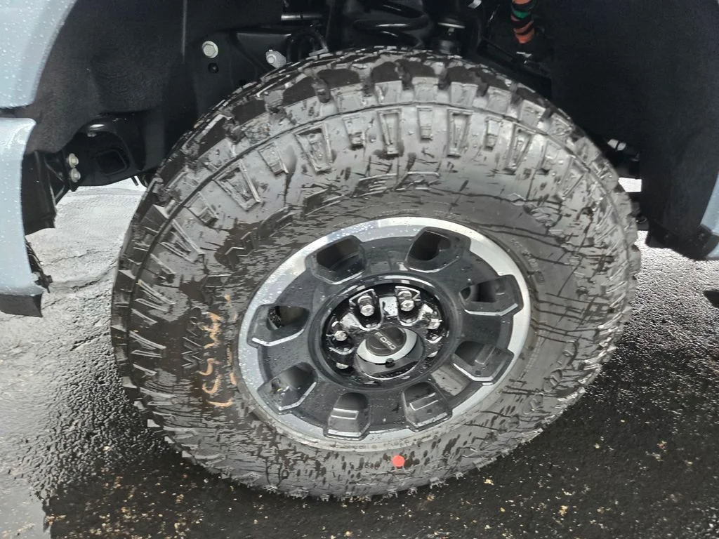 New 2026 Glacier Gray Metallic Tri-Coat Ford F-250® Lariat® image 32
