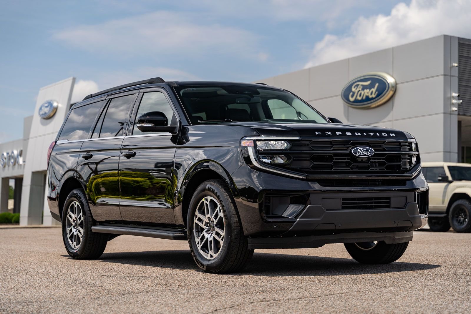 New 2026 Agate Black Metallic Ford Active image 1