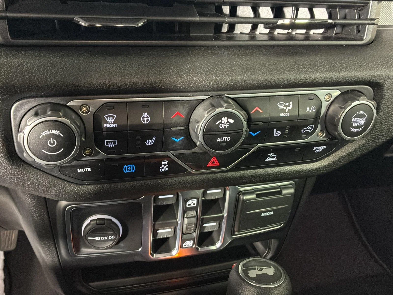 Used 2025 Black Clearcoat Jeep Sport S image 35