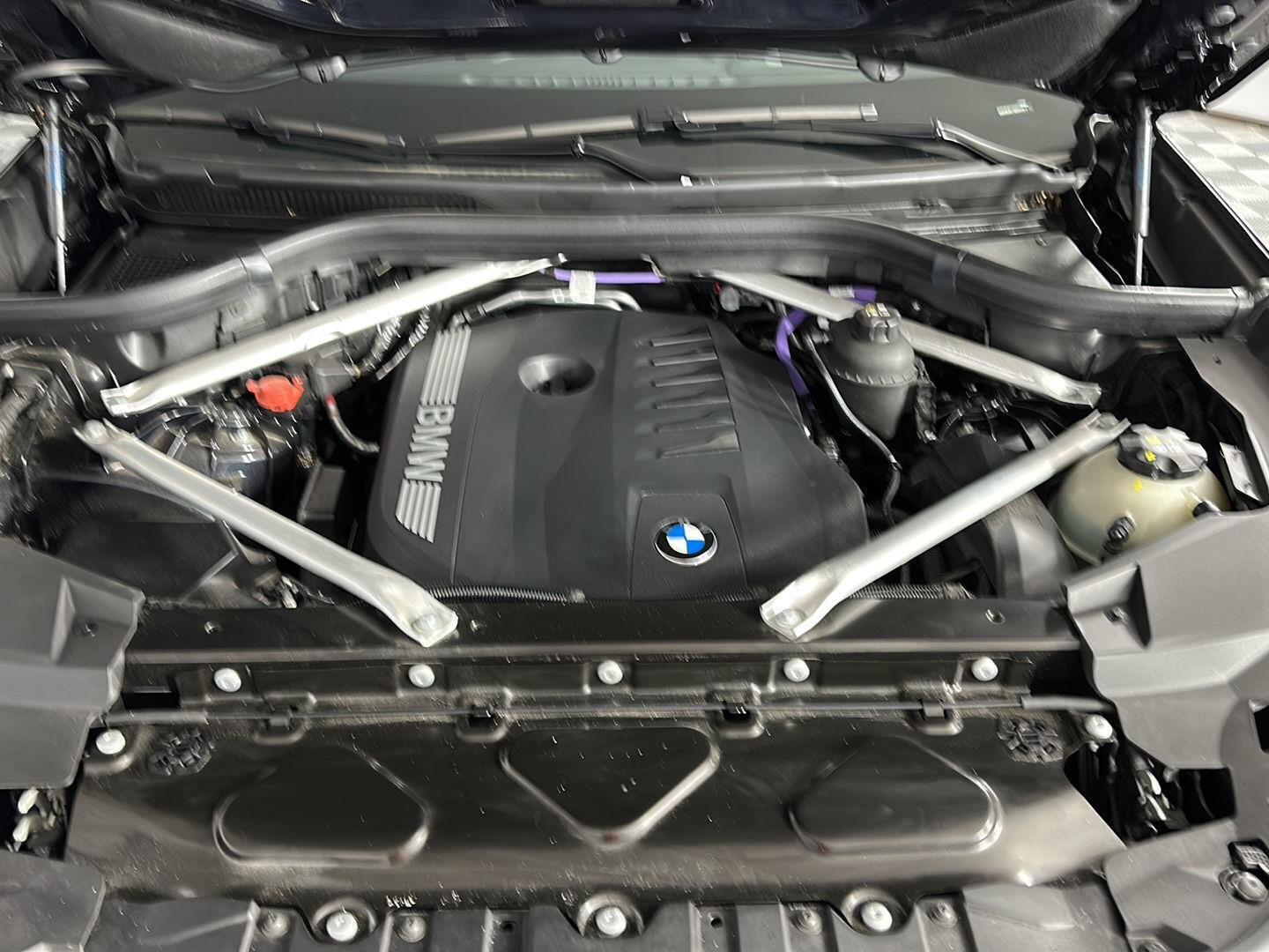 New 2026 Carbon Black Metallic BMW xDrive40i image 28