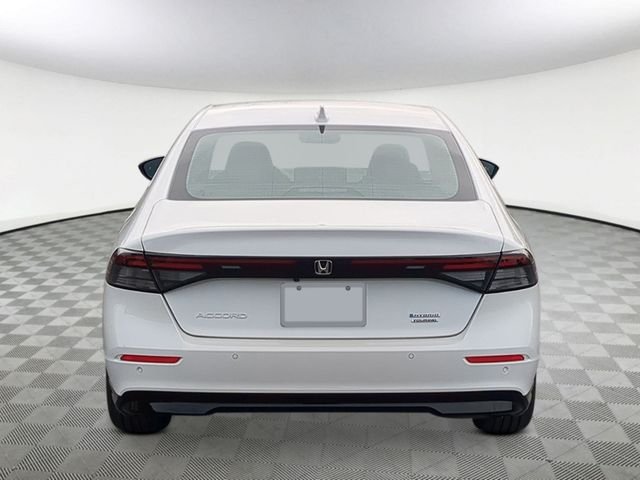 New 2026 Platinum White Pearl Honda Touring image 4