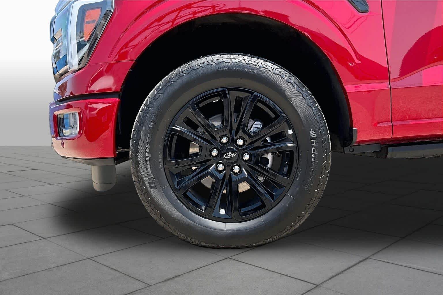 Used 2025 Rapid Red Metallic Tinted Clearcoat Ford Platinum image 11