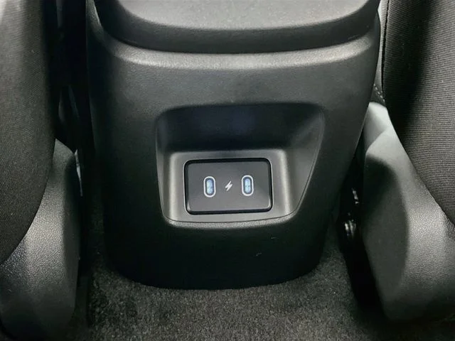 New 2026 Hyundai ELANTRA SE